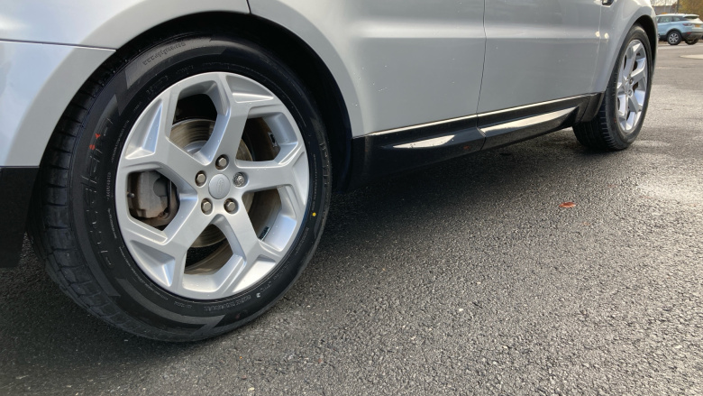 Land Rover Range Rover Sport 3.0 SDV6 HSE 5dr Auto Diesel Estate